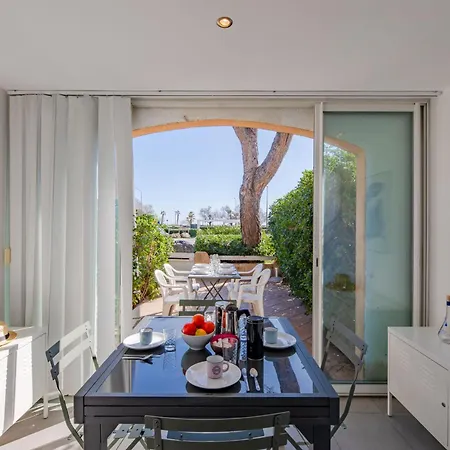 Les Boucaniers By Interhome