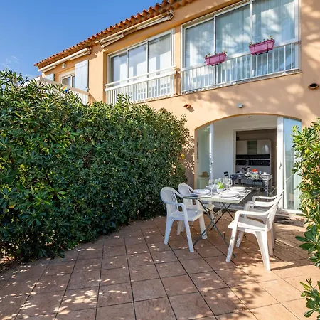 Les Boucaniers By Interhome