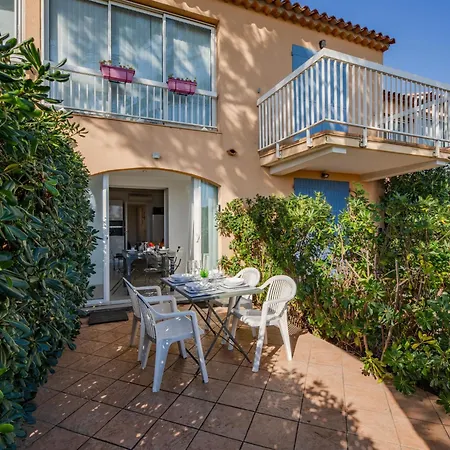 Les Boucaniers By Interhome Lejlighed Sainte-Maxime