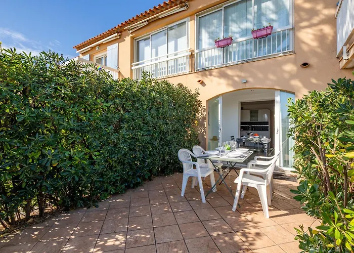 Les Boucaniers By Interhome